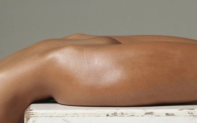 750x467, 58 Kb / Без головы, бритая, лобок, прогиб