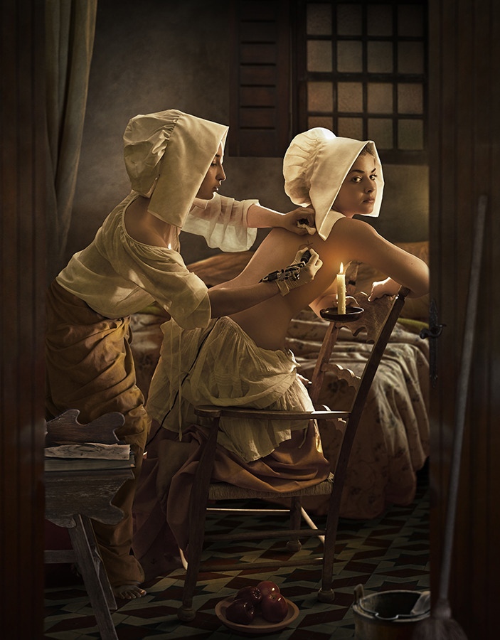 703x900, 203 Kb / двое, тату, стул, чепчики, юбка, яблоки, свеча, кровать