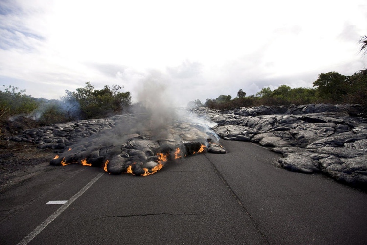 750x500, 153 Kb / лава