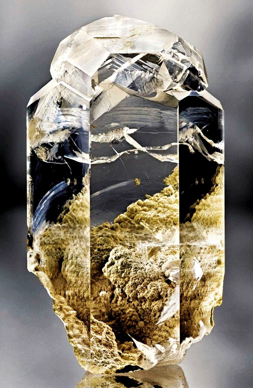 834x1280, 234 Kb / минерал, кристалл, кальцит