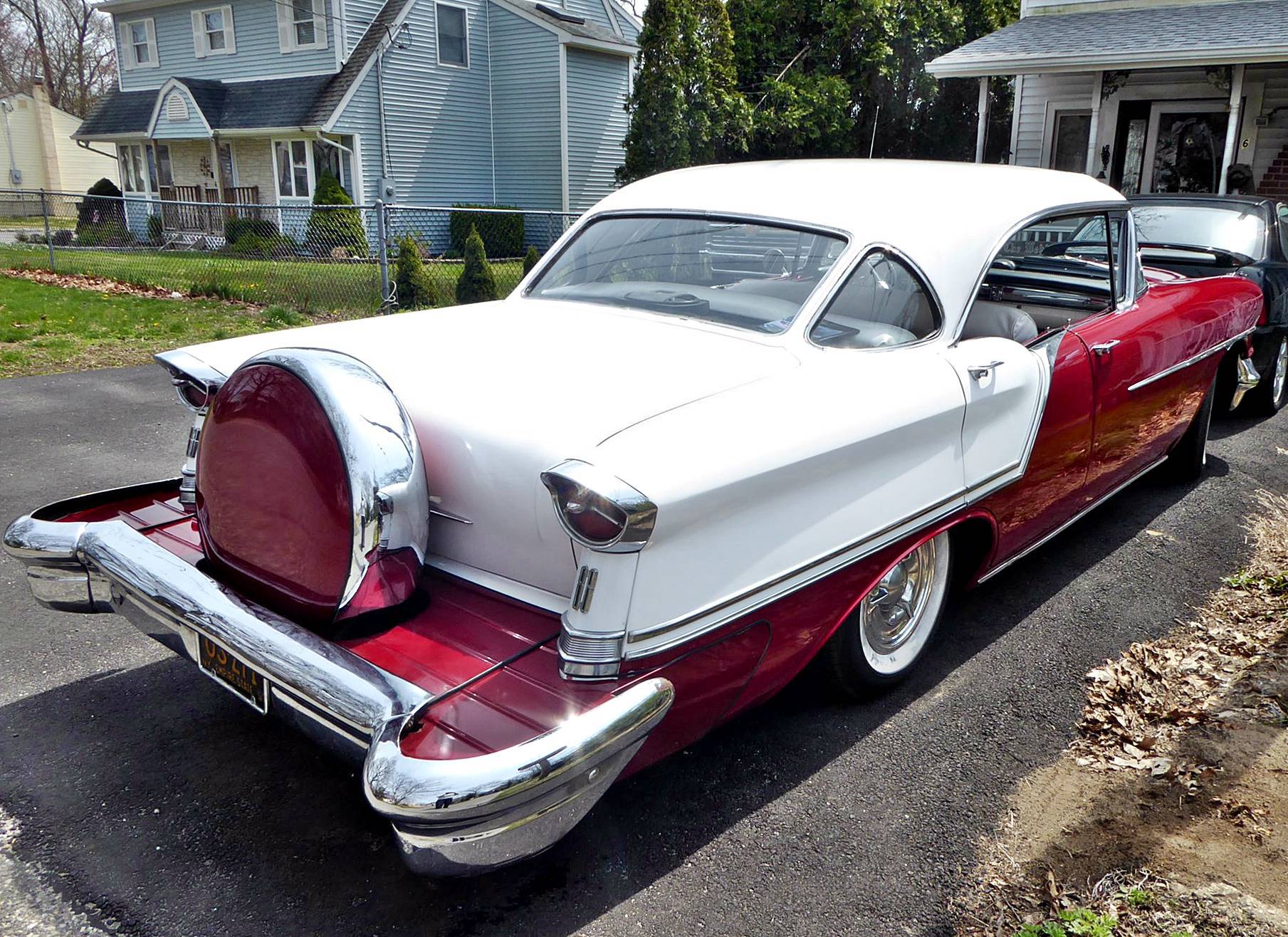 1809x1316, 433 Kb / автомобиль, классика, ретро, Oldsmobile, бампер, колесо, запаса, запасное колесо