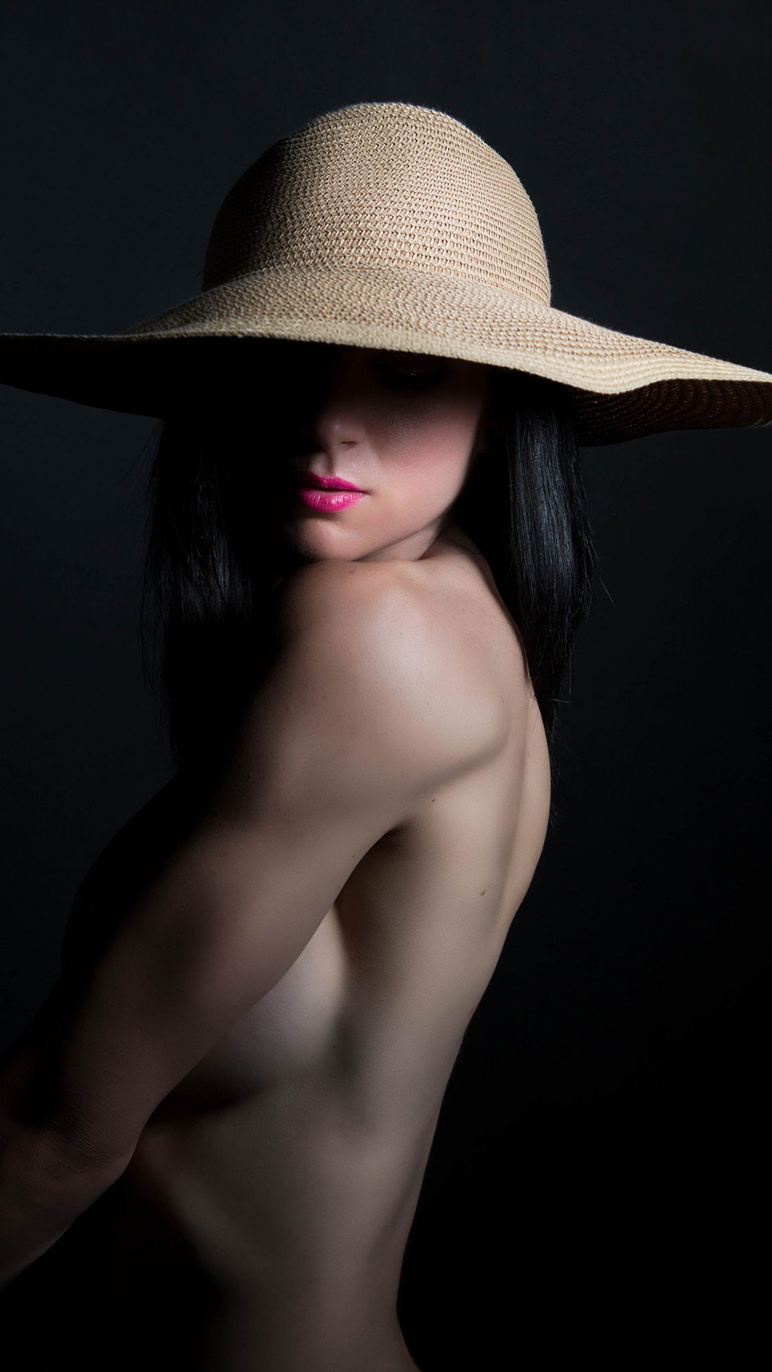 1080x1920, 319 Kb / голая, шляпа
