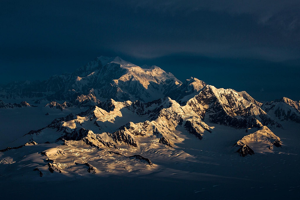 1052x701, 205 Kb / горы, скалы, снег