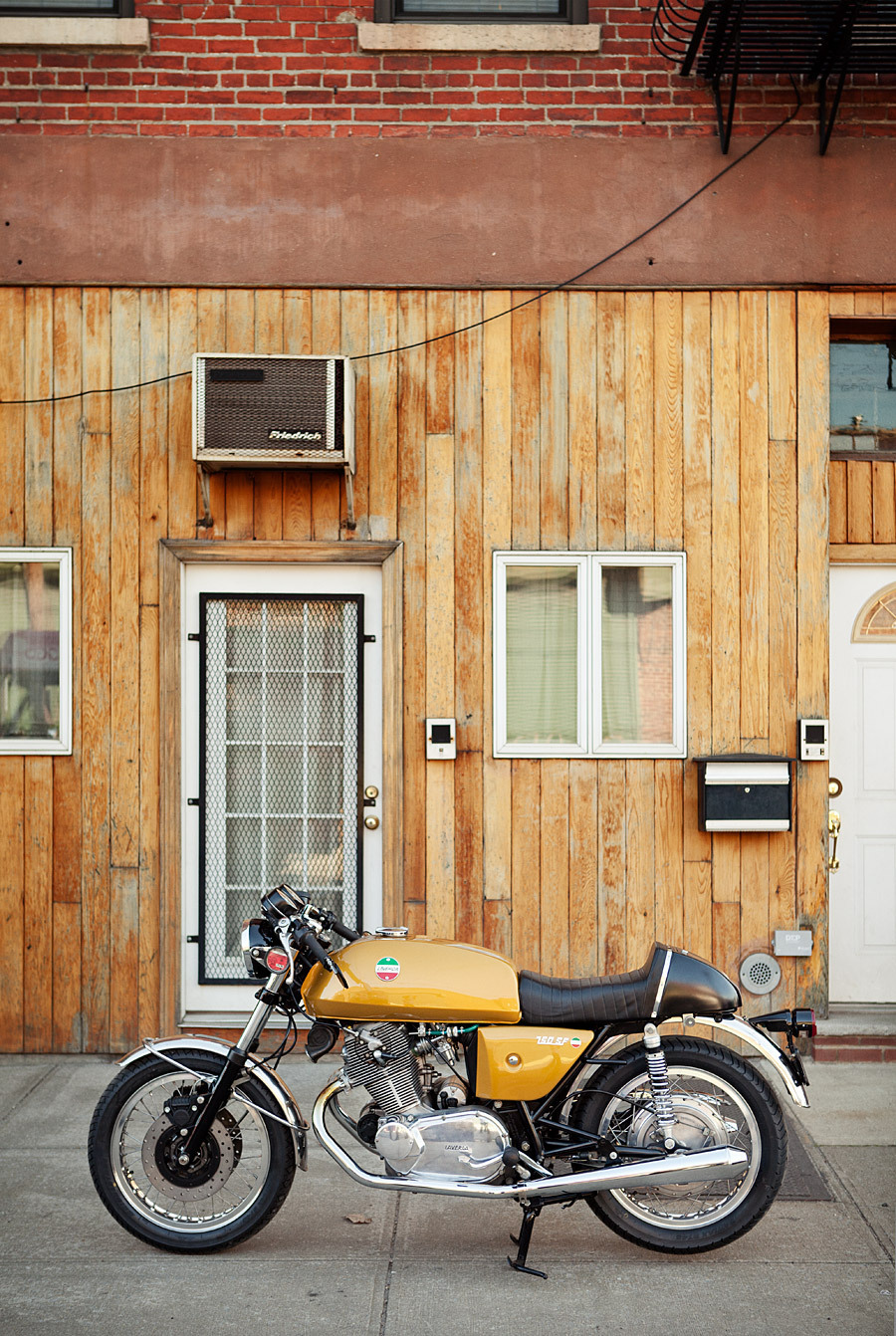 900x1342, 506 Kb / Мотоцикл