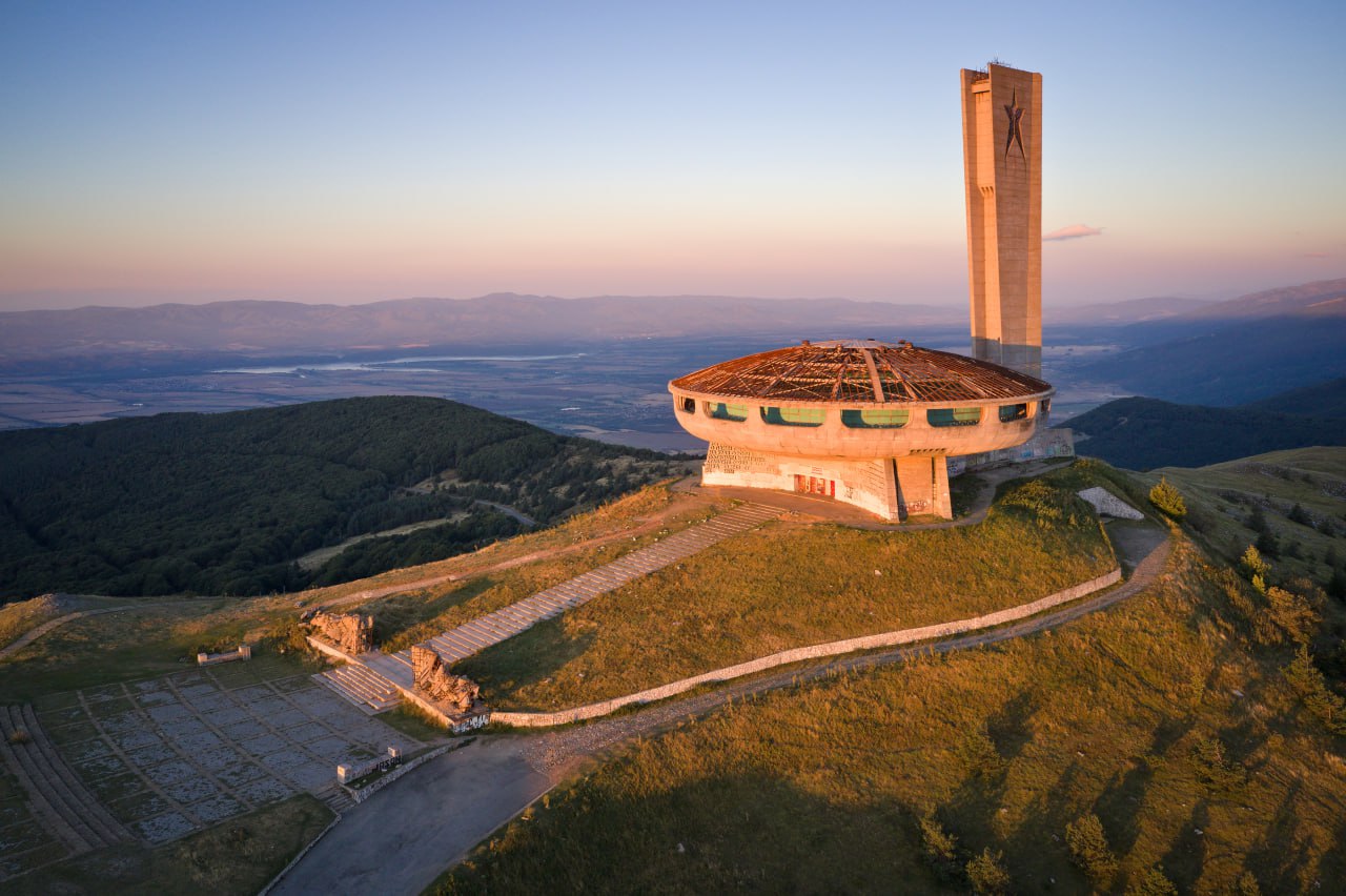 1280x852, 179 Kb / Бузлуджа, Болгария