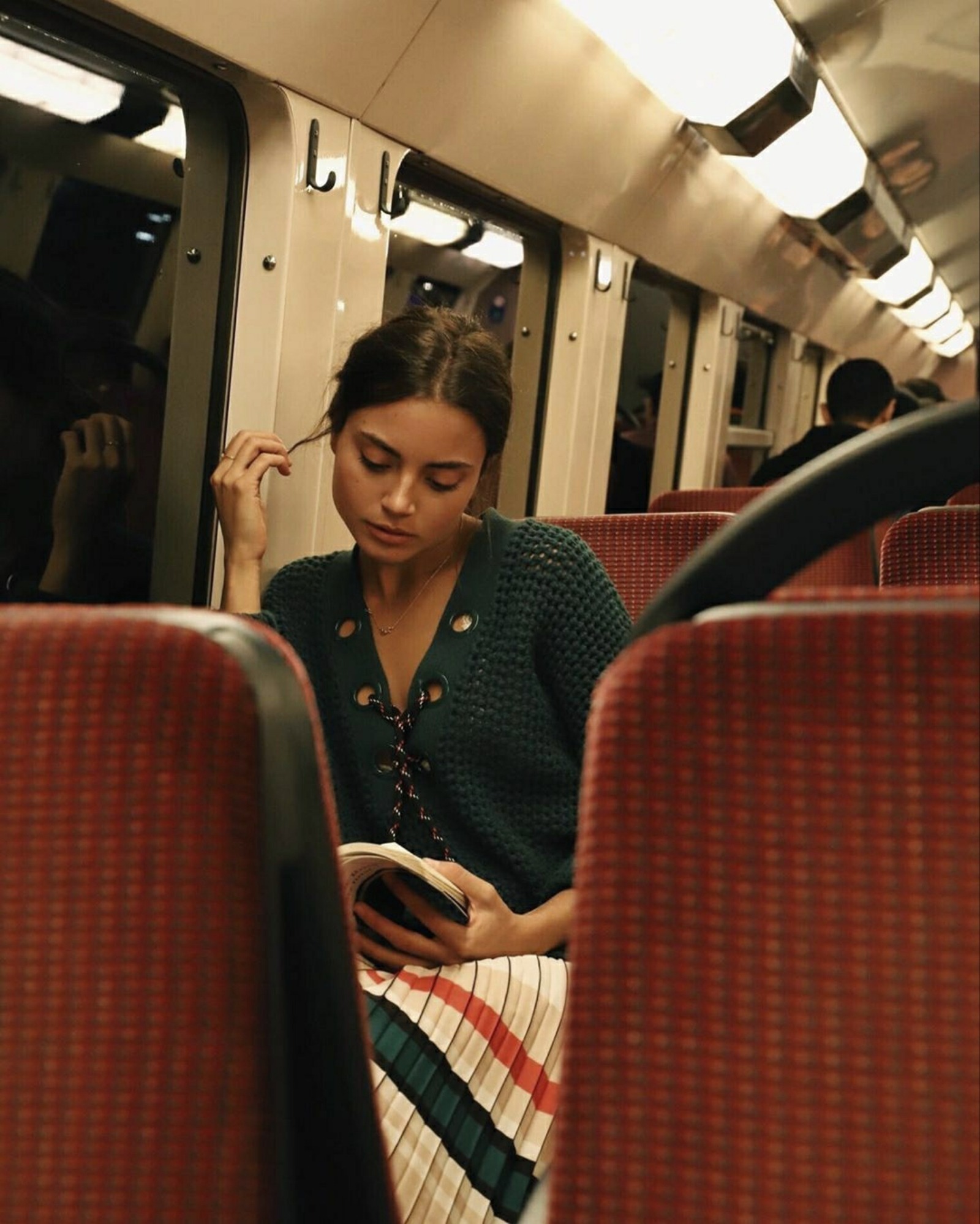 1600x1998, 426 Kb / вагон, сиденье