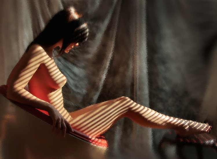 750x550, 147 Kb / кресло, тень от жалюзей, сидящая, портьера, полоски