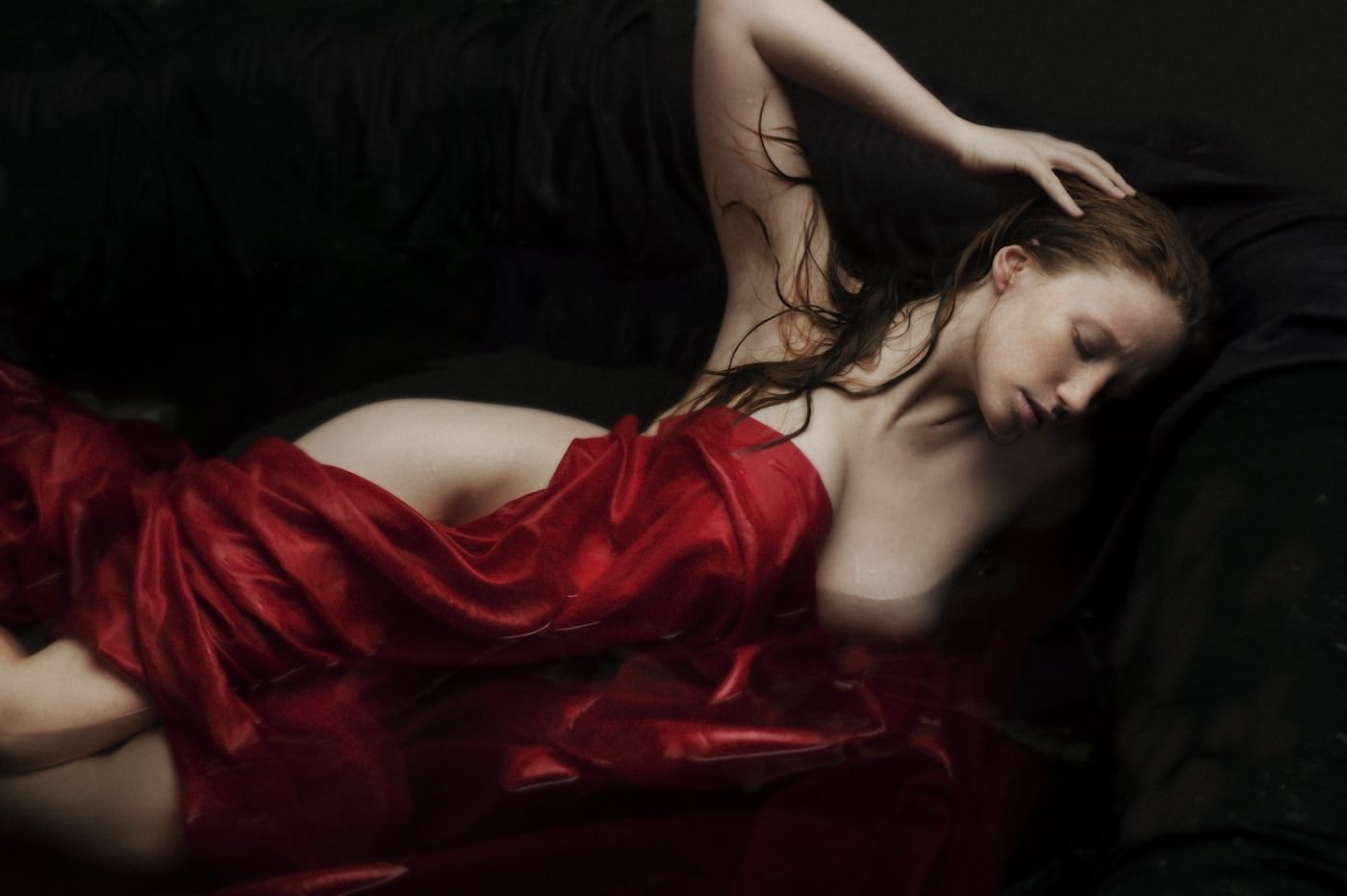 1400x932, 91 Kb / вуаль, платок, красный, вода, рыжая, Famimao