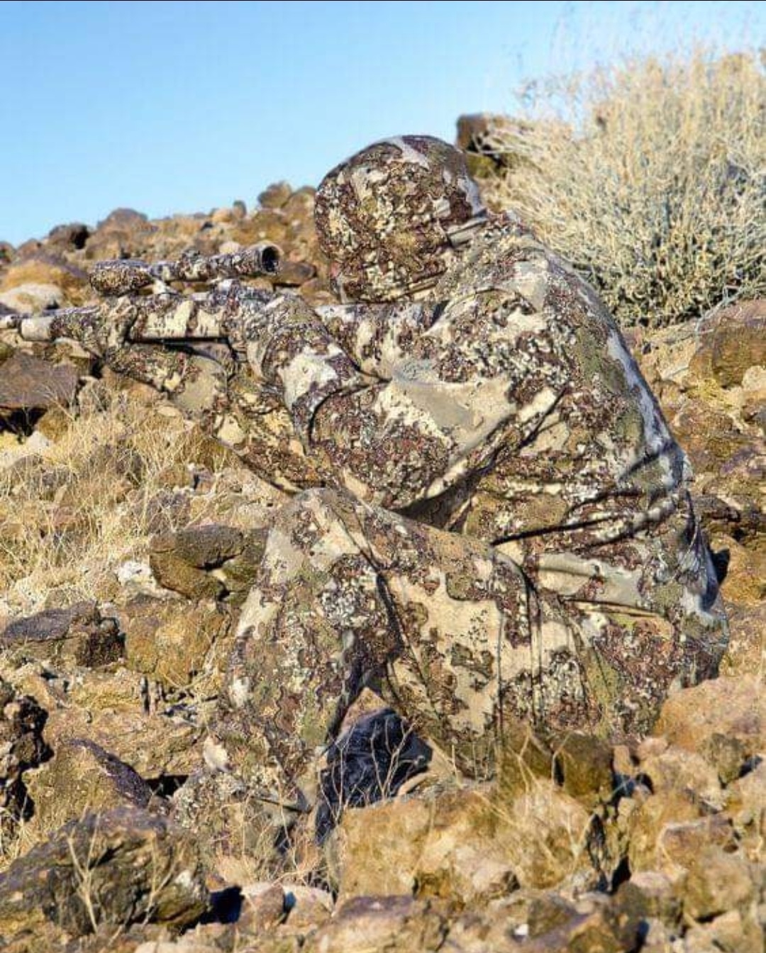 1080x1344, 583 Kb / снайпер, камуфляж, маскировка, винтовка