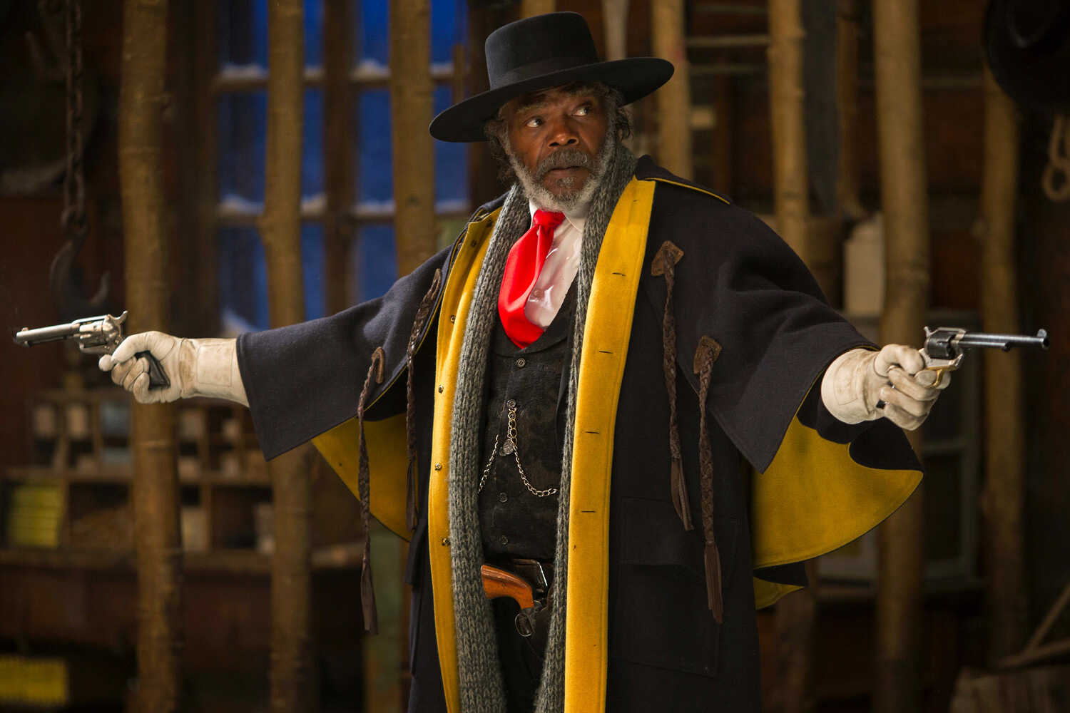 1500x1000, 362 Kb / Самуэль Эль Джексон, револьвер, шляпа, омерзительная восьмерка