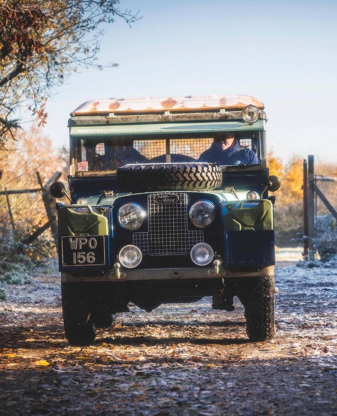 1125x1391, 207 Kb / автомобиль, классика, ретро, land rover