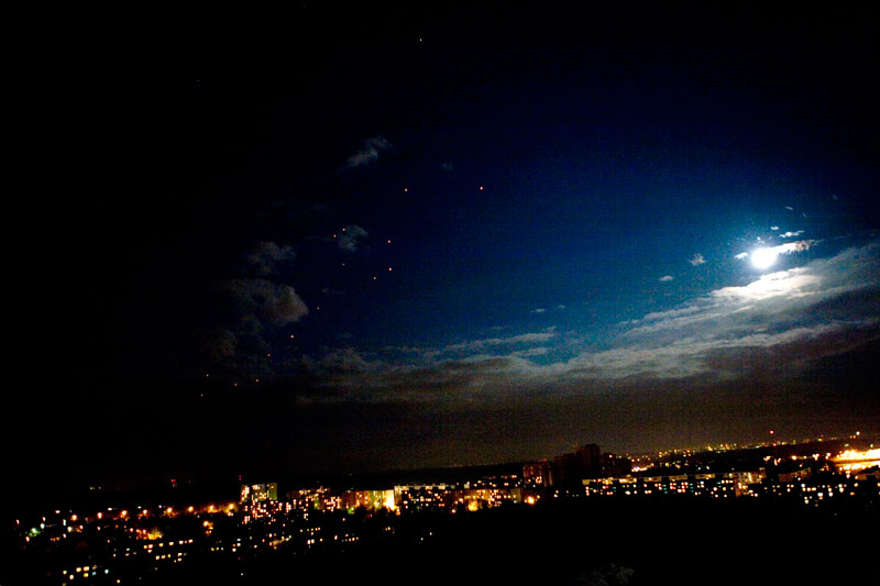 800x533, 56 Kb / огни, небо, ночь, нло