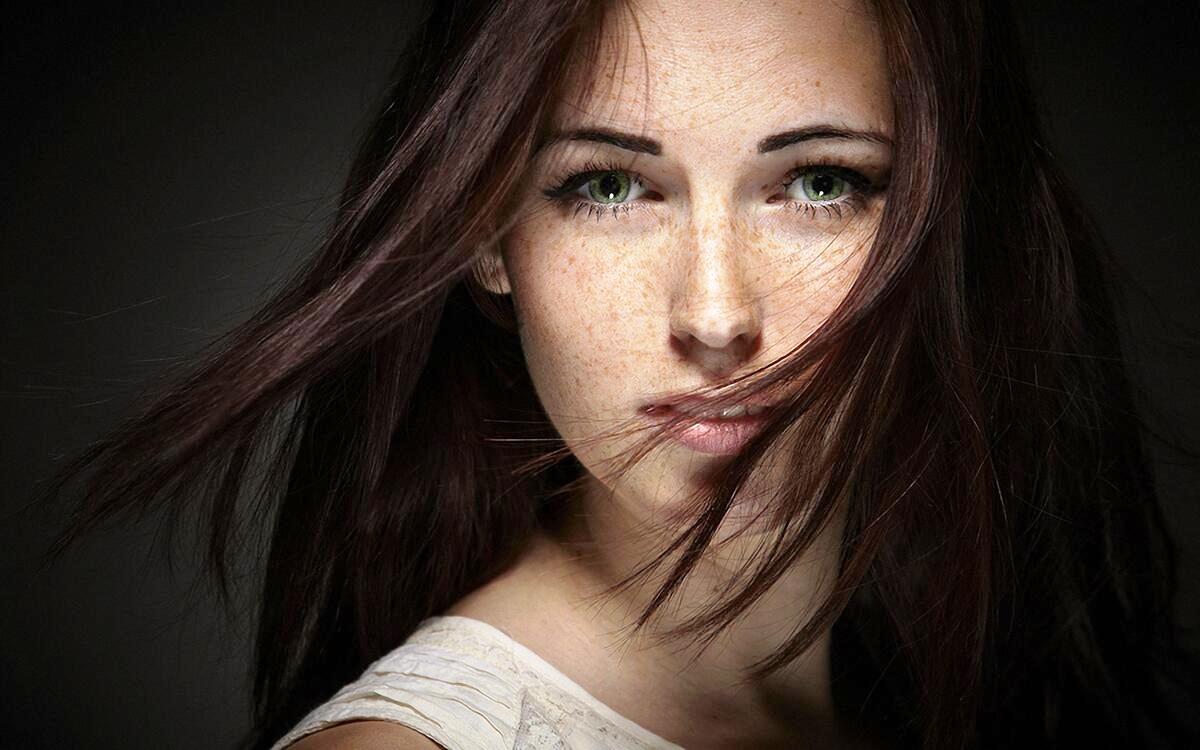 1200x750, 92 Kb / лицо,шатенка,веснушки,фотошоп