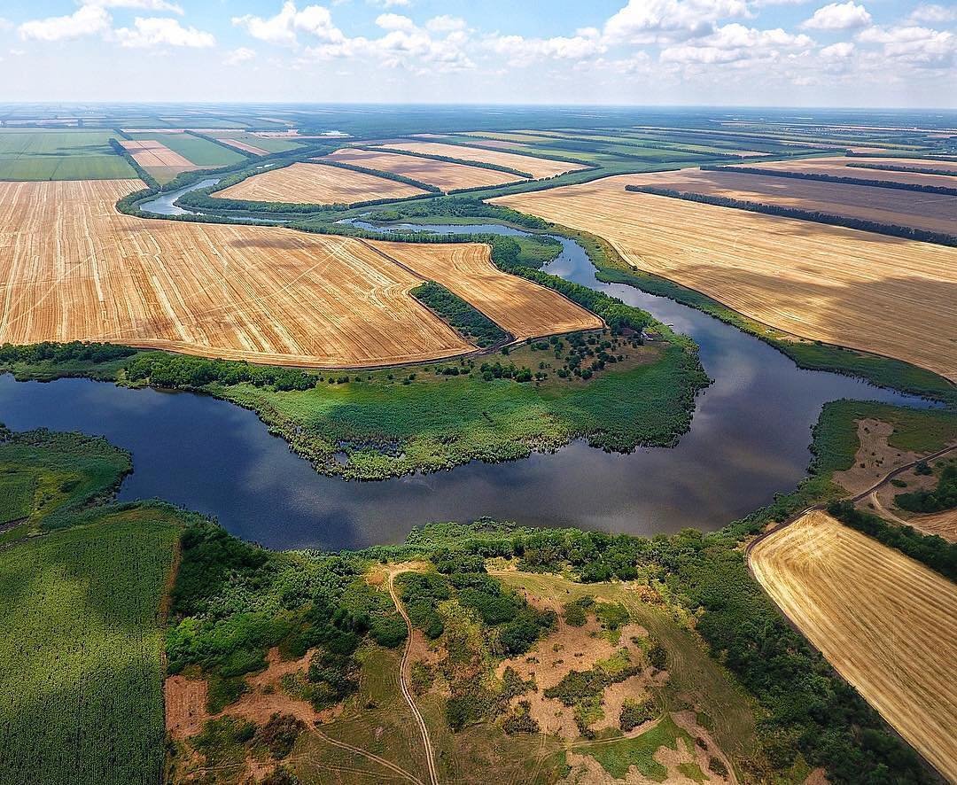 1080x886, 283 Kb / ея,река,поля,горизонт