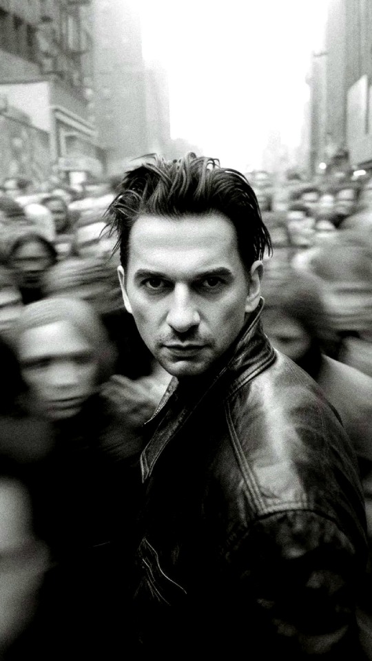 540x960, 114 Kb / dave gahan, ч/б