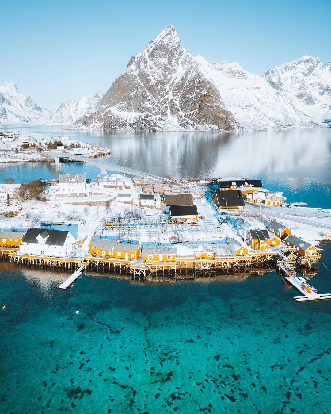 1080x1350, 237 Kb / Lofoten, Norway, Норвегия, Лофотенские острова, остров, горы, скалы, снег