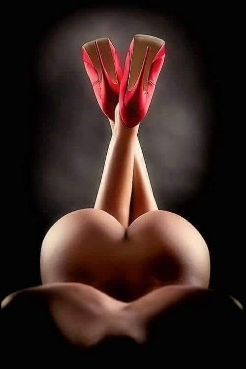 500x749, 21 Kb / попа, ноги, туфли