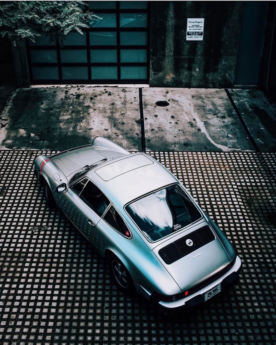 1080x1349, 304 Kb / автомобиль, классика, ретро, Porsche, ворота