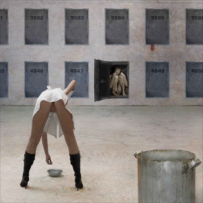 700x700, 115 Kb / сапоги, кастрюля, камера