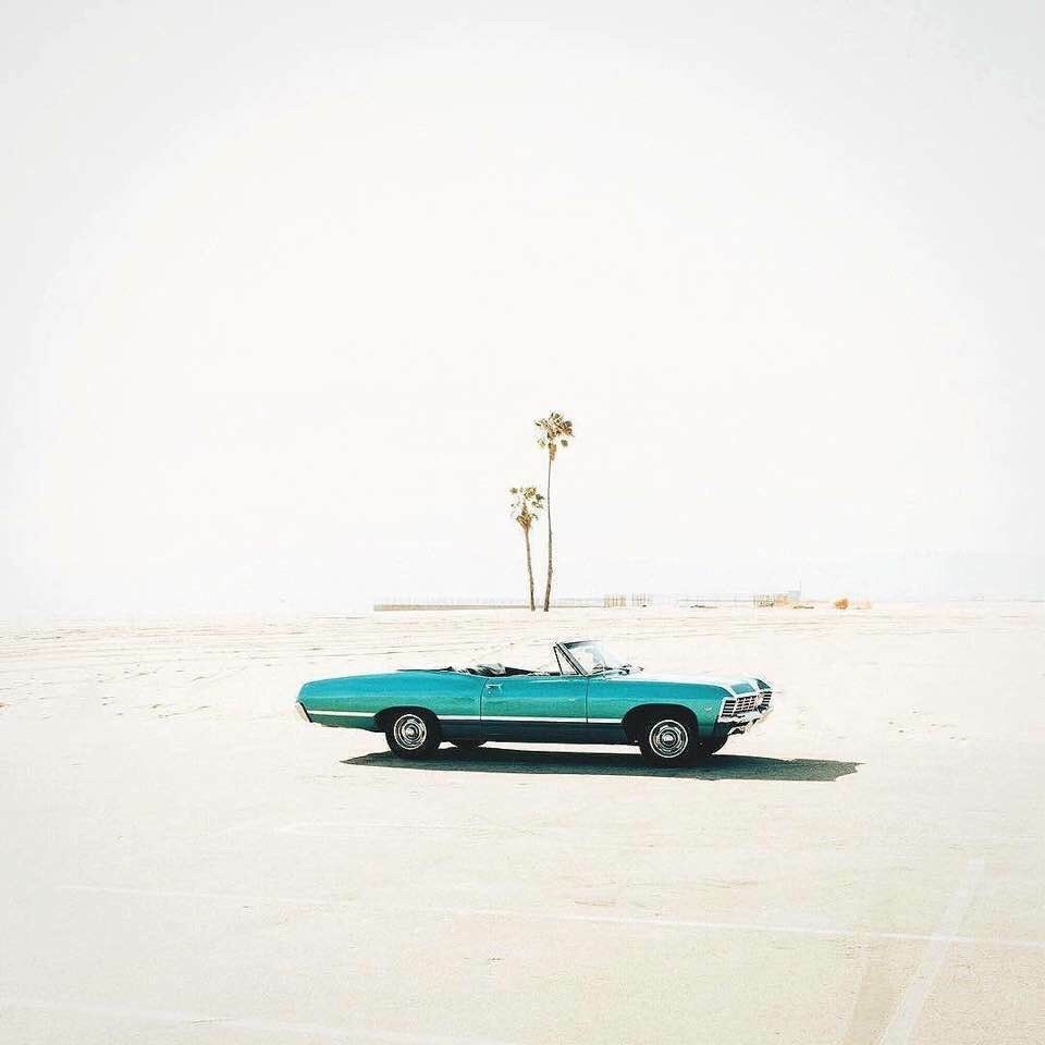 960x960, 50 Kb / автомобиль, классика, ретро, кабриолет, пальма, парковка