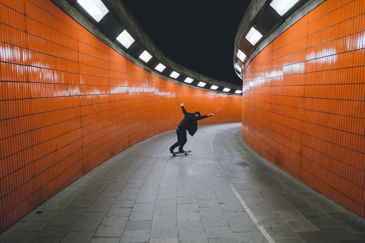 1280x853, 363 Kb / Туннель, скейтборд