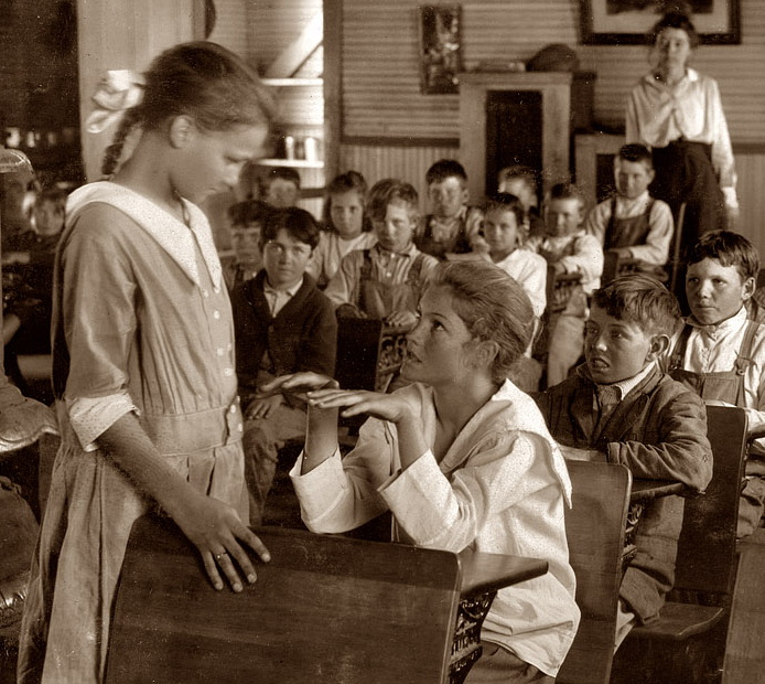 694x620, 195 Kb / проверка, школа, Оклахома, зубы, ногти, ч/б