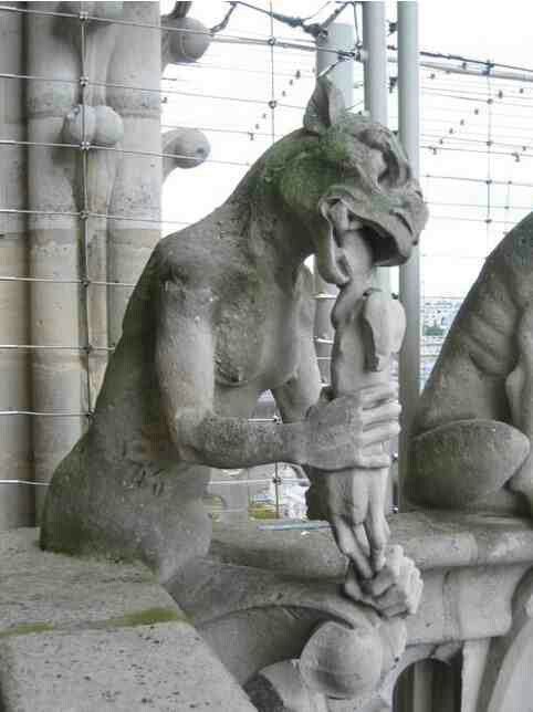 482x644, 30 Kb / Париж, Нотр-Дамм, горгулия, химера