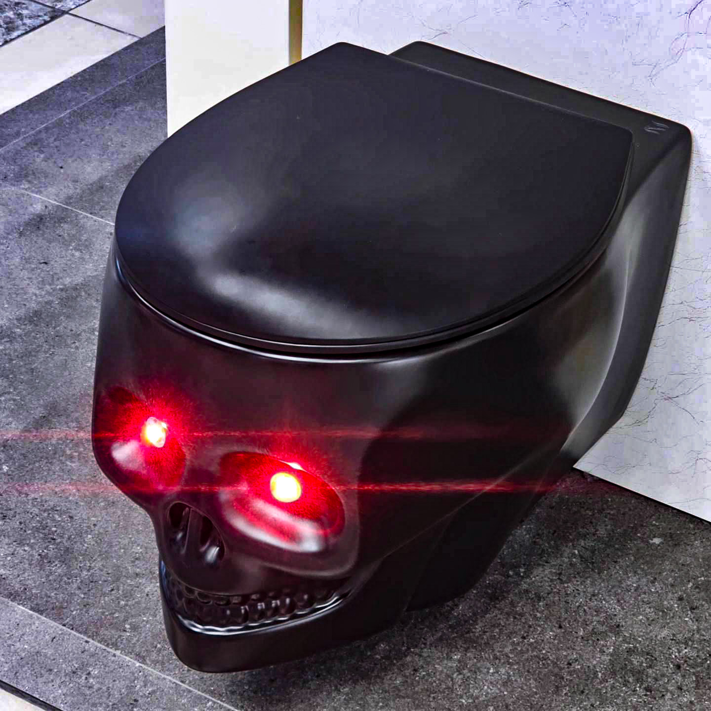 1440x1440, 332 Kb / Унитаз, кожа, череп, сантехника, глаза, красный свет