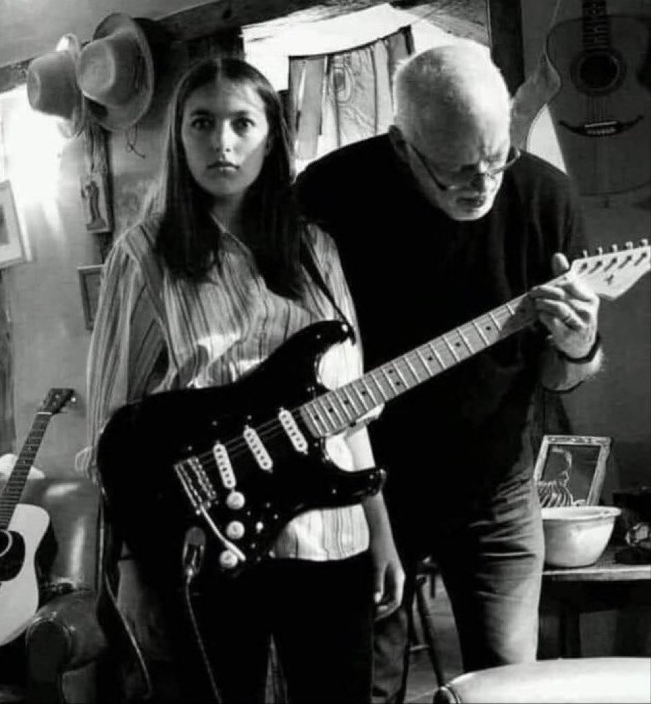 941x1018, 114 Kb / дочь, Pink Floyd , ч/б, Дэвид Гилмор