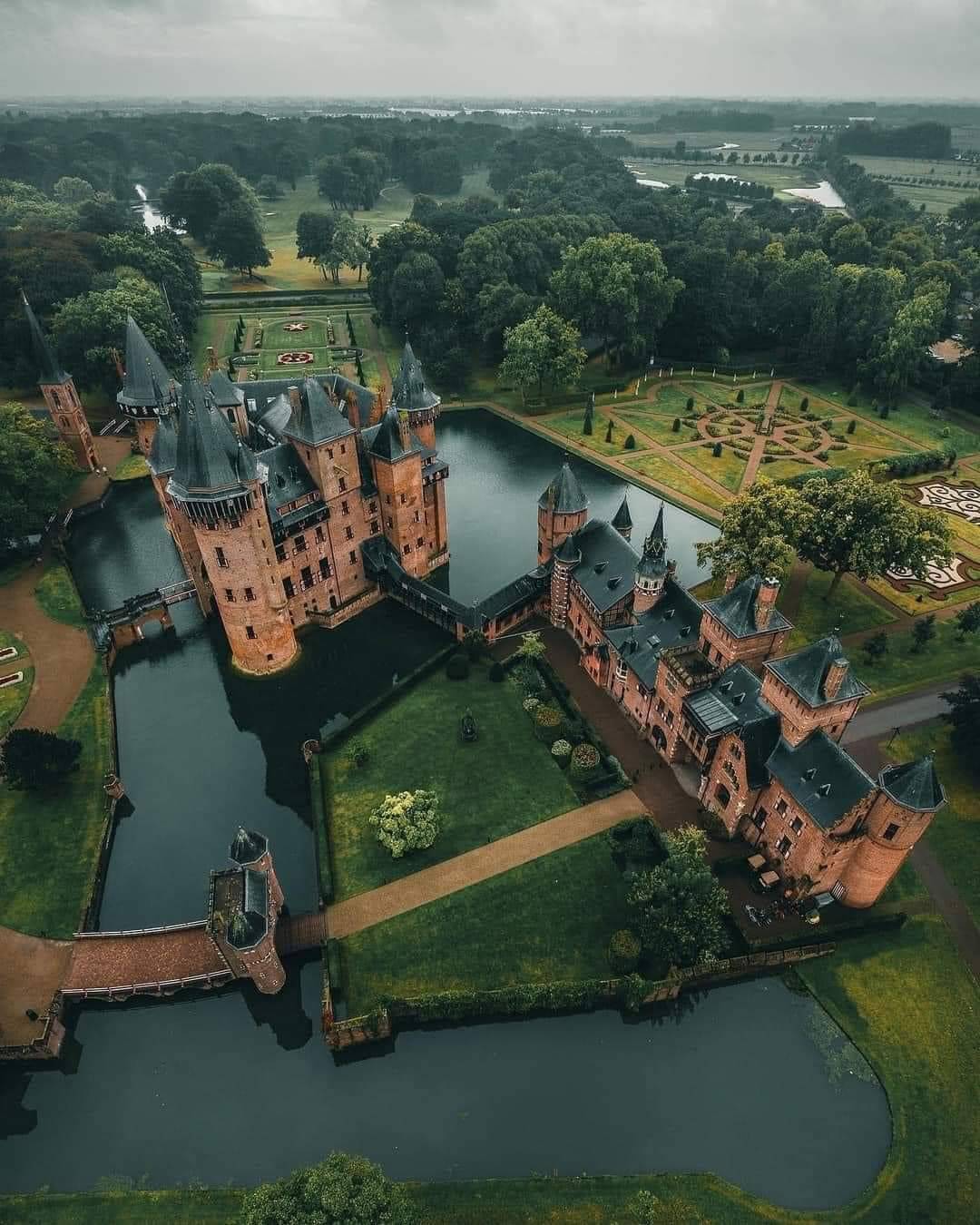 1080x1350, 167 Kb / Замог, Голландия, Ротшильды, крепость, Нидерланды