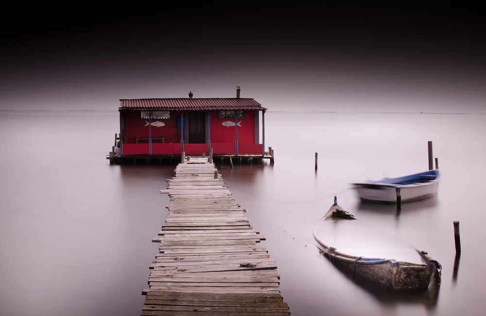 1000x651, 334 Kb / пирс, домик, лодки, вода