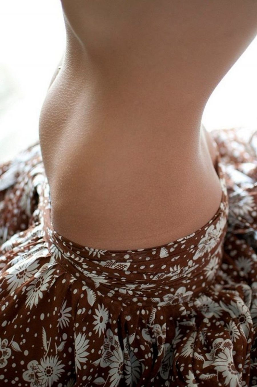 900x1355, 148 Kb / юбка, животик, без головы