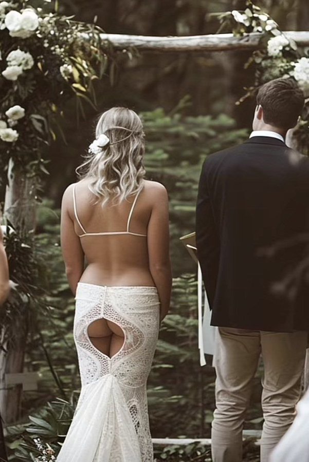 601x900, 89 Kb / свадьба, невеста, жених, платье, вырез, попка