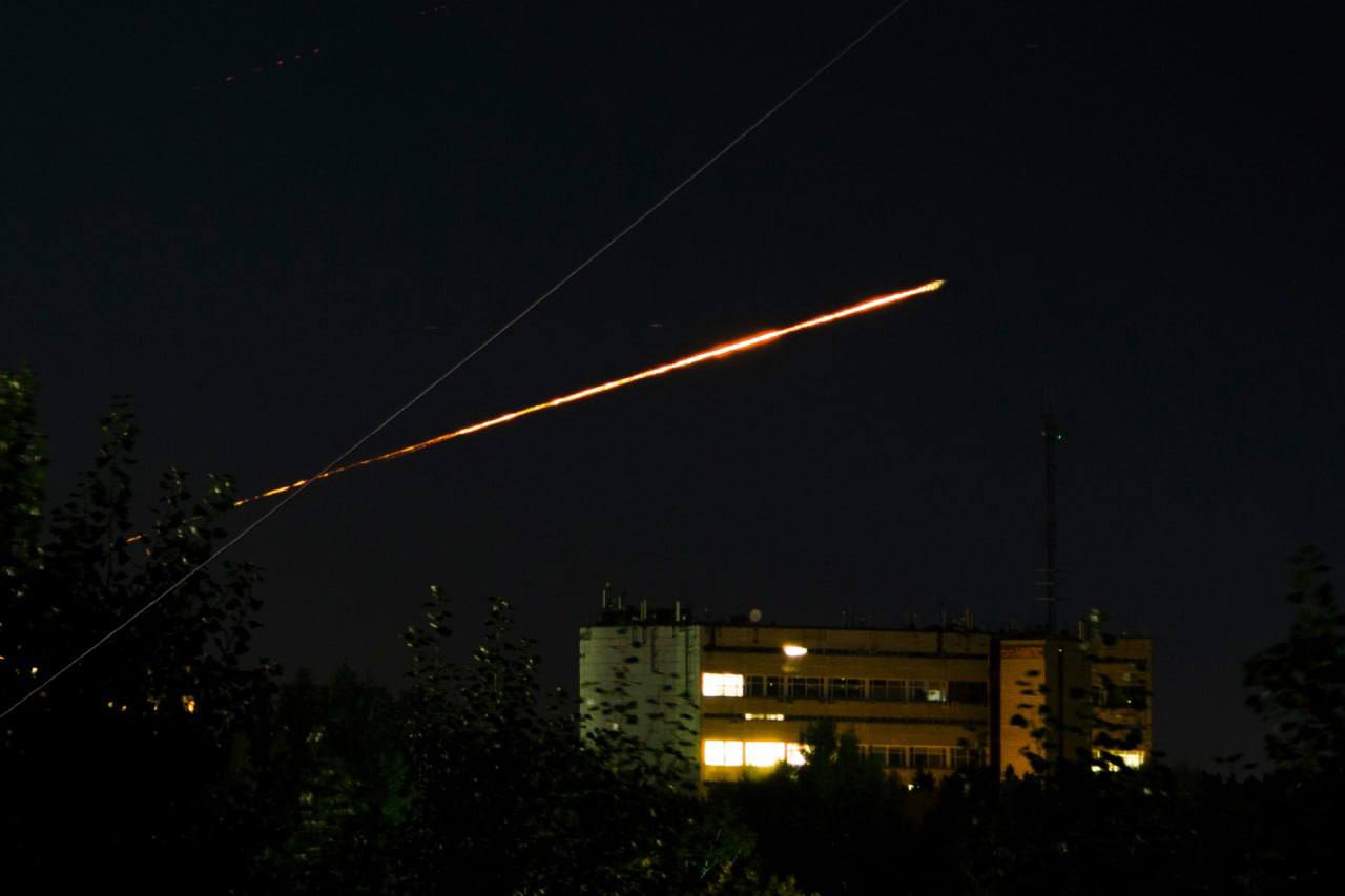 1280x853, 40 Kb / Новосибирск, полет, космос, звезды, небо, ночь, союз