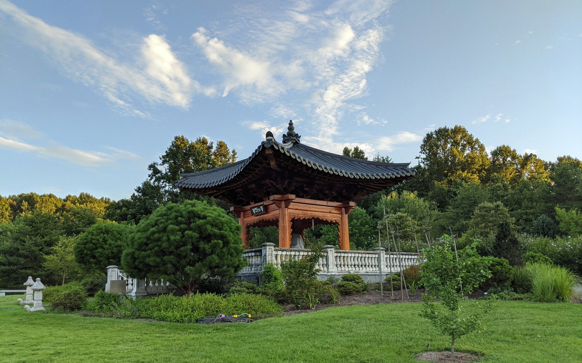 1920x1200, 485 Kb / парк, ботанический сад, колокол, навес