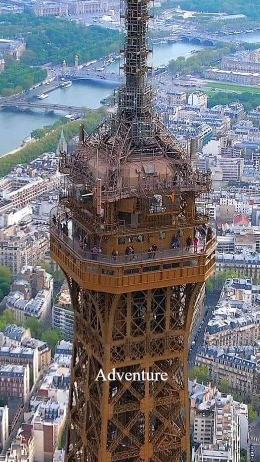 526x934, 133 Kb / Париж, Эйфелева башня, цены посещения, Сена