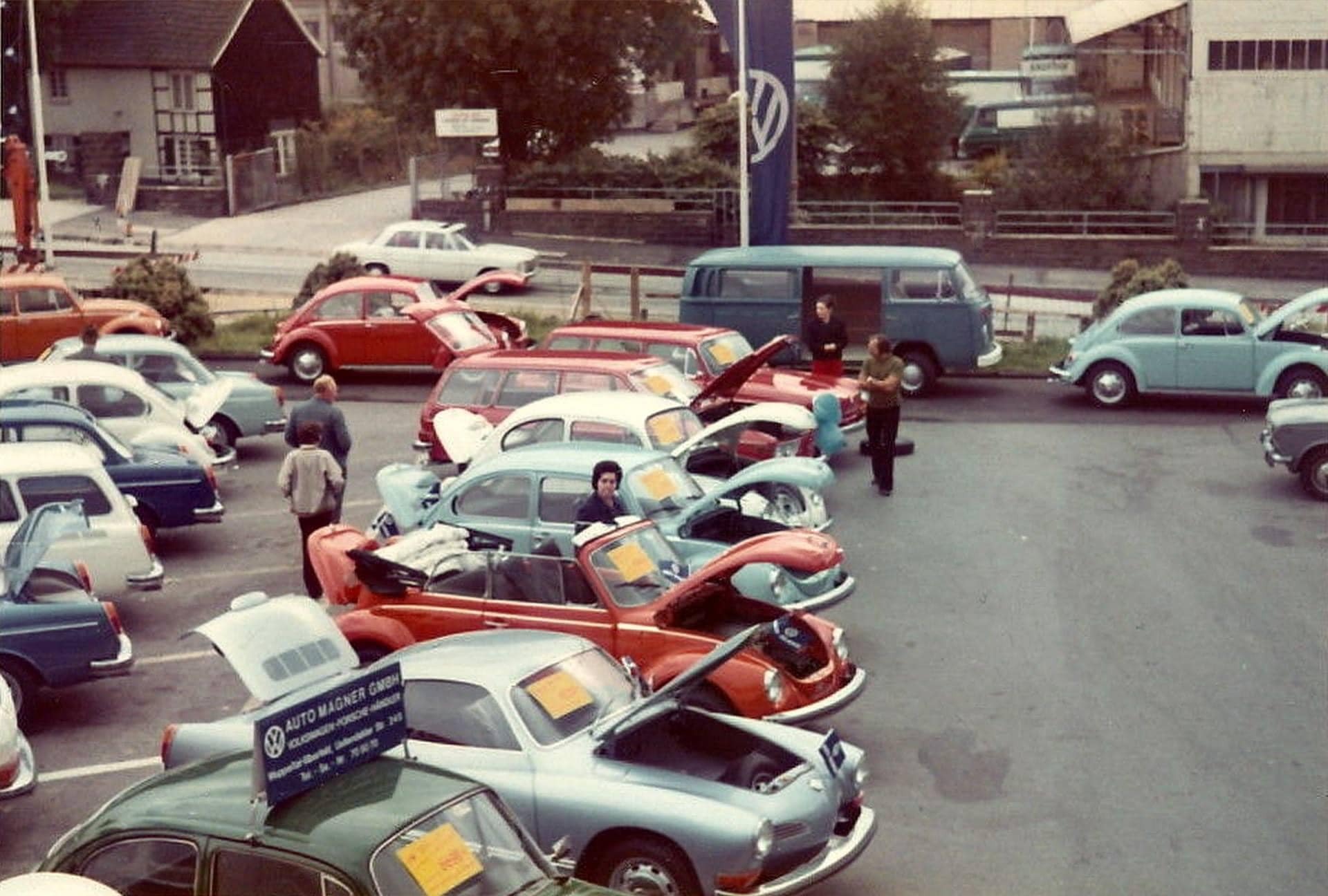 1920x1296, 281 Kb / автомобиль, классика, ретро, Volkswagen, стоянка, парковка