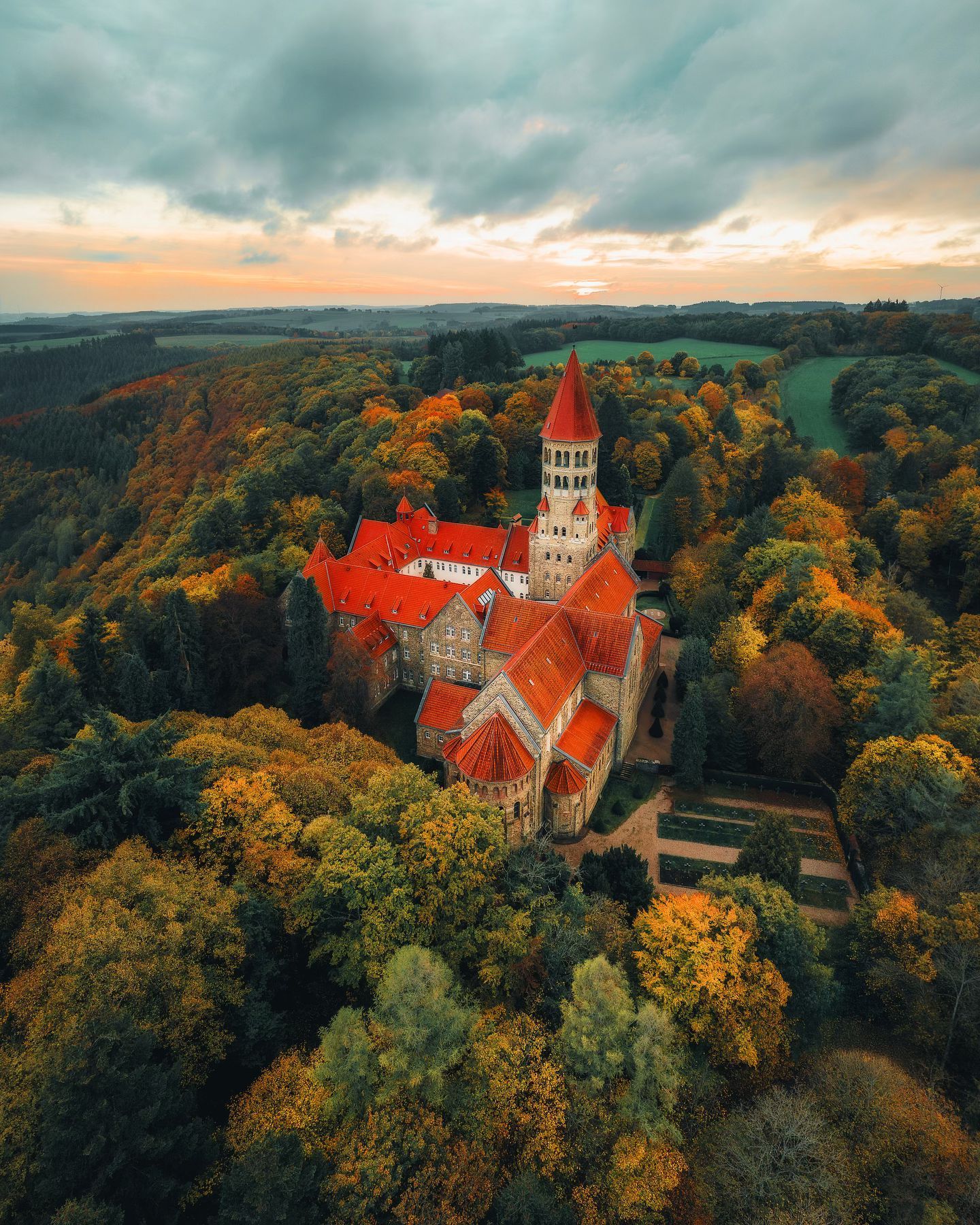 1440x1800, 614 Kb / Люксембург, аббатство, лес, башня, шпиль, флюгер