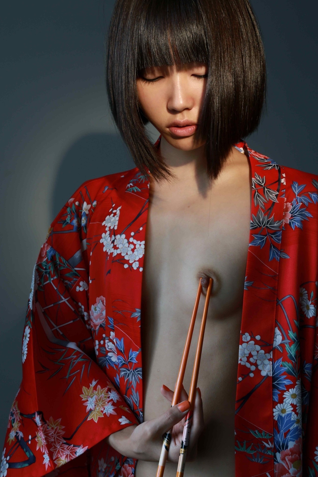 1280x1920, 435 Kb / кимоно, азиатка, палочки
