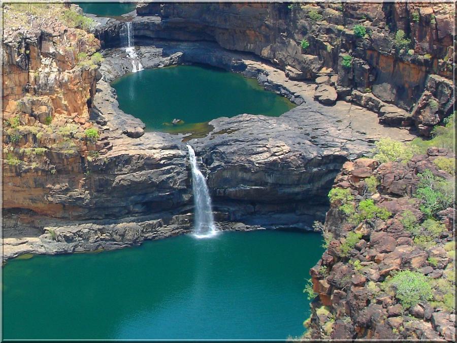 900x675, 132 Kb / озёра, водопады