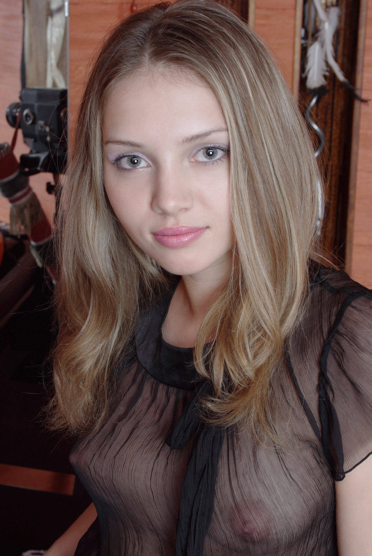 1275x1903, 335 Kb / блондинка, блузка, прозрачное, Amanda Tasha