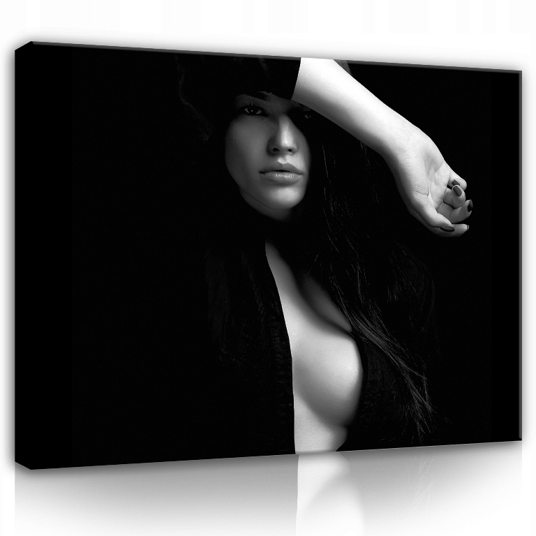 768x768, 152 Kb / ч/б,шёлк,губы