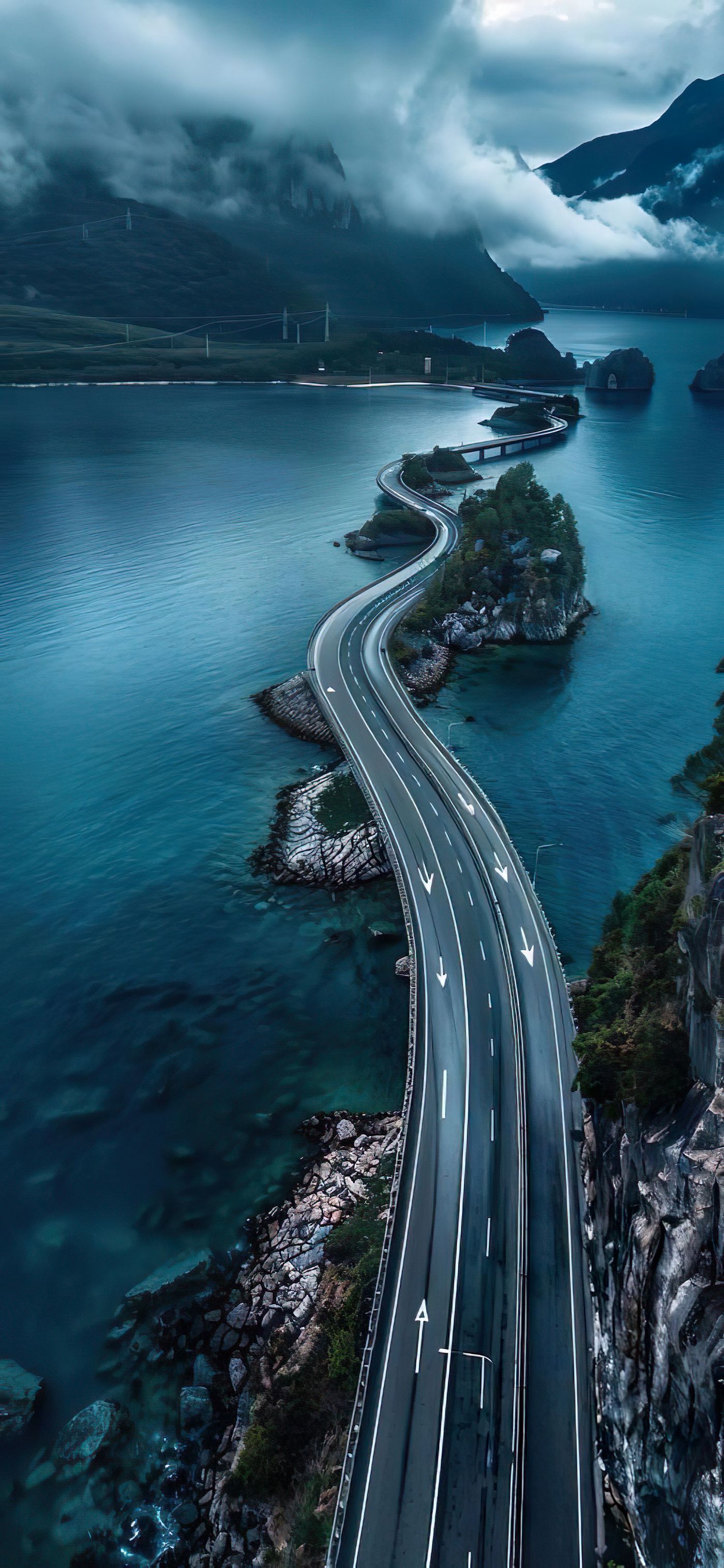 1400x3032, 549 Kb / Австралия, дорога, мост, горы, облака, туман, разметка