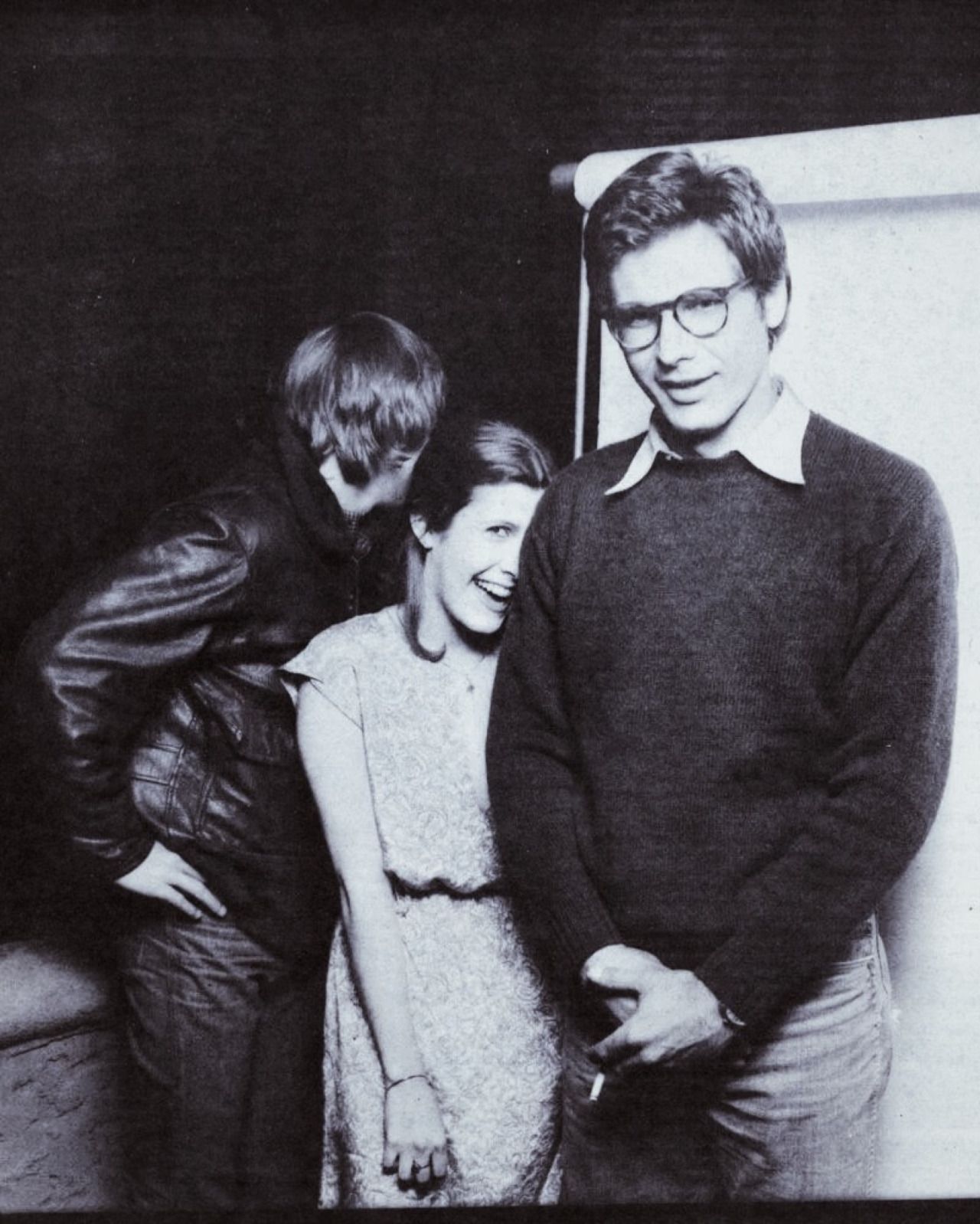 1280x1598, 216 Kb / Харрисон Форд, ч/б, очки, свитер, сигарета