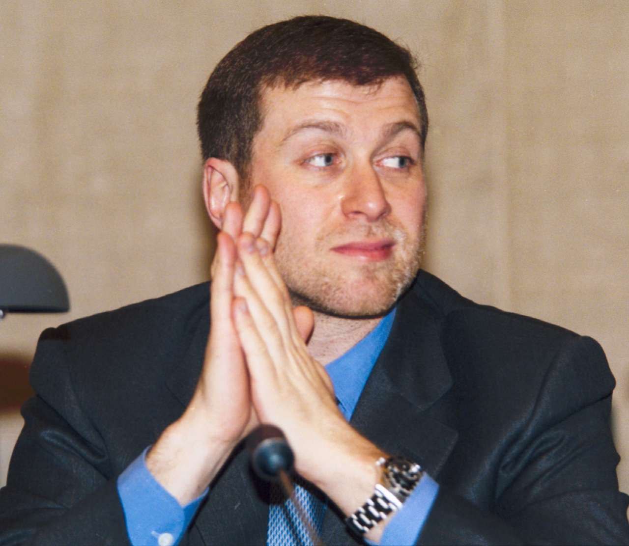 1280x1112, 102 Kb / Роман Абрамович, пиджак, часы, галстук