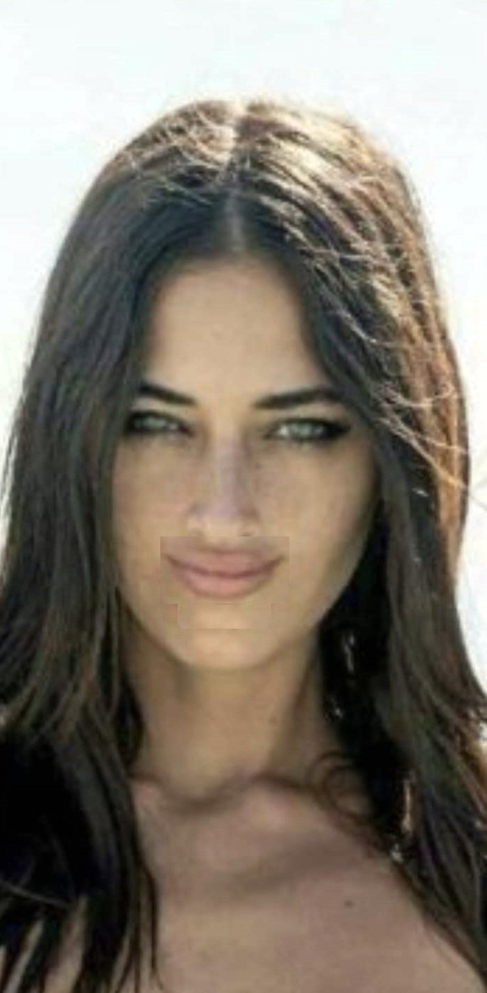 702x1431, 423 Kb / губы, фотошоп