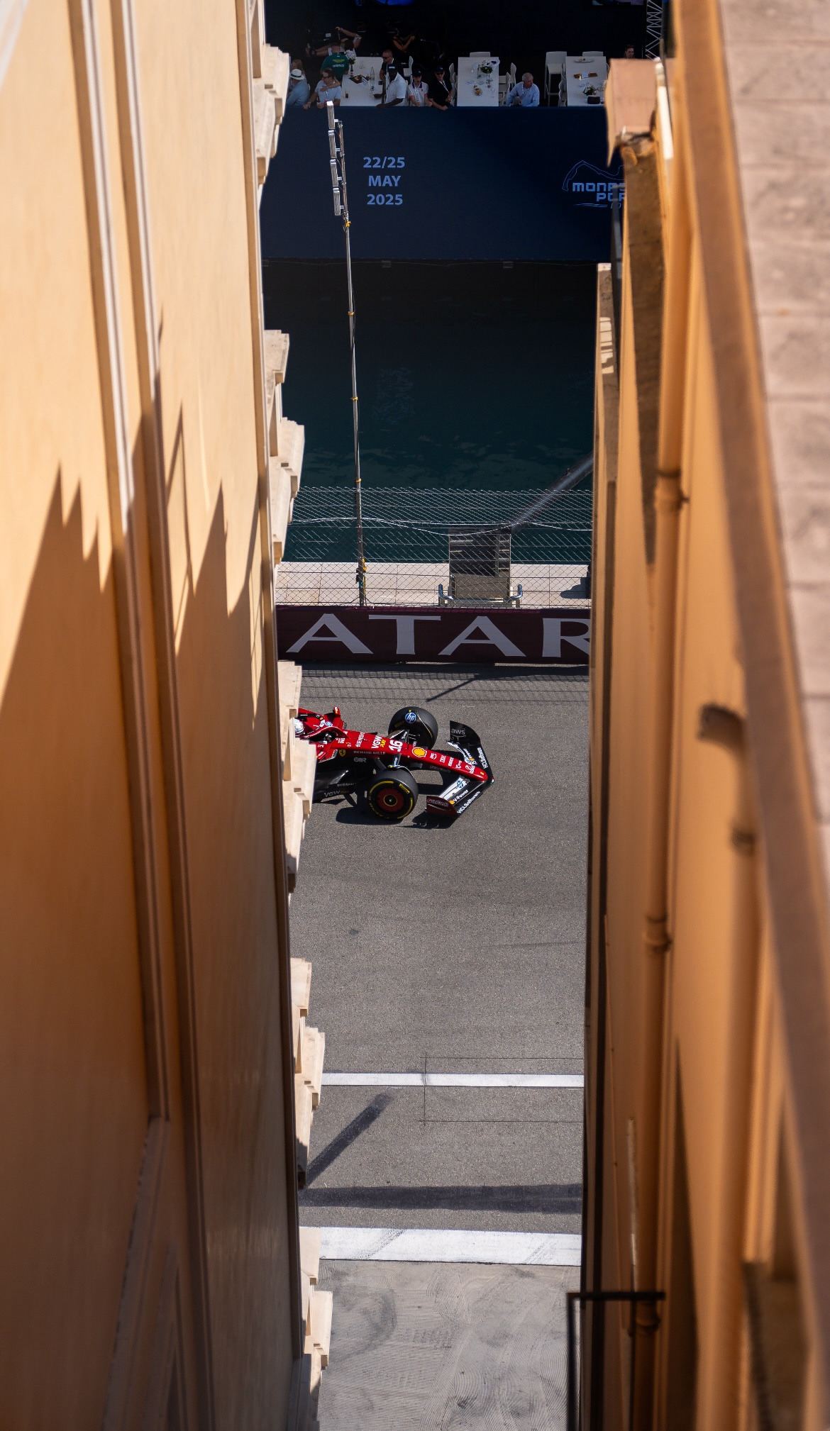 1170x2018, 572 Kb / гонки, формула 1, болид