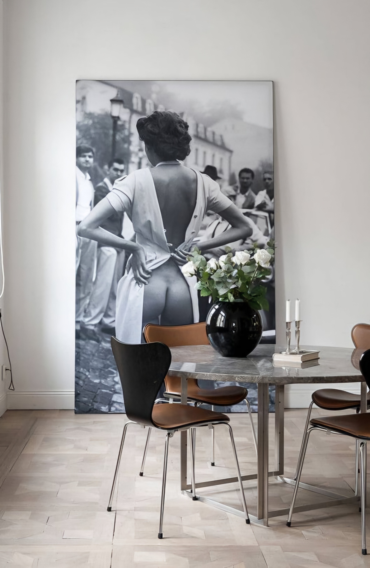 1189x1824, 378 Kb / Стол, стул, ваза цветы, свеча, подсвечник, фотокартина