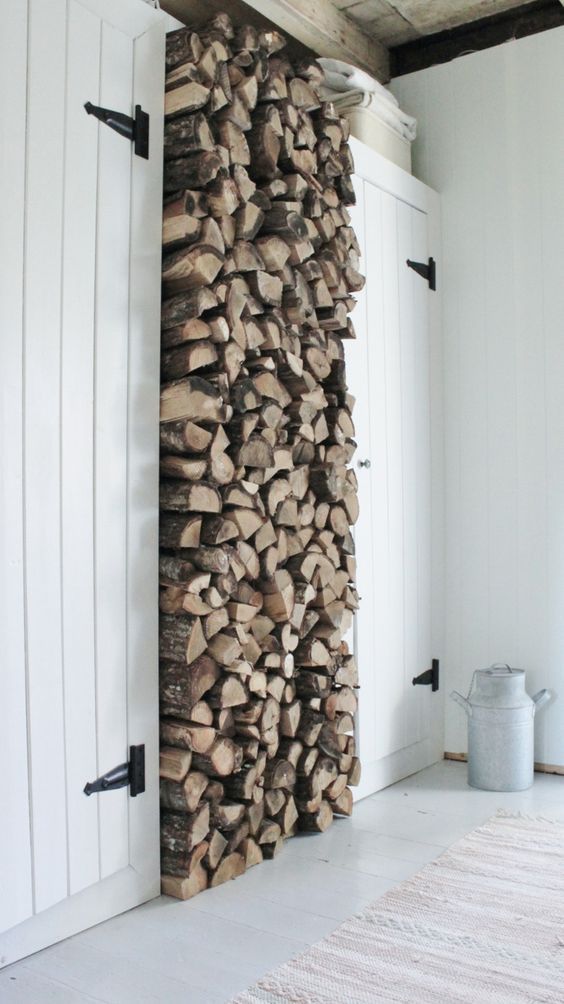 564x1004, 79 Kb / дрова, фляга, бидон, бочка