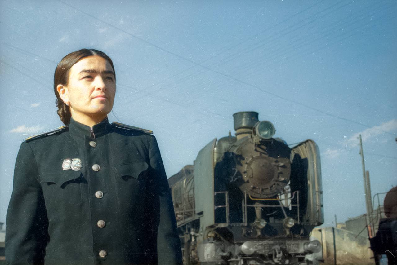 1280x855, 91 Kb / Баку, паровоз, машинист